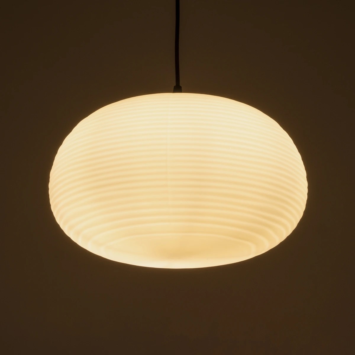 GLOBOSTAR® FREYA 00747 Μοντέρνο Κρεμαστό Φωτιστικό Οροφής με Ντουί 1 x E27 AC 220-240V IP20 - Λευκό & Ασημί - Μ34 x Π34 x Υ23cm 4 GLOBOSTAR® FREYA 00747 Μοντέρνο Κρεμαστό Φωτιστικό Οροφής με Ντουί 1 x E27 AC 220-240V IP20 - Λευκό & Ασημί - Μ34 x Π34 x Υ23cm - Image 2