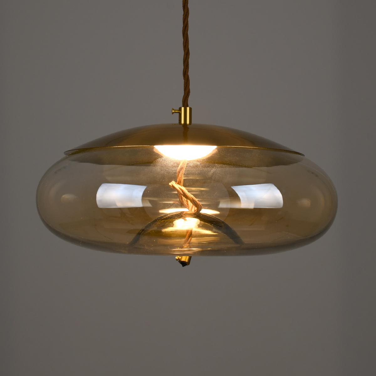 GLOBOSTAR® ΑΧΤΟΝ 00750 Μοντέρνο Κρεμαστό Φωτιστικό Οροφής LED 7W 500lm 180° AC 220-240V IP20 Θερμό Λευκό 2700K - Sanan SMD Chip - Μελί & Χρυσό - Μ30 x Π30 x Υ15cm - 2 Χρόνια Εγγύηση 4 GLOBOSTAR® ΑΧΤΟΝ 00750 Μοντέρνο Κρεμαστό Φωτιστικό Οροφής LED 7W 500lm 180° AC 220-240V IP20 Θερμό Λευκό 2700K - Sanan SMD Chip - Μελί & Χρυσό - Μ30 x Π30 x Υ15cm - 2 Χρόνια Εγγύηση - Image 2