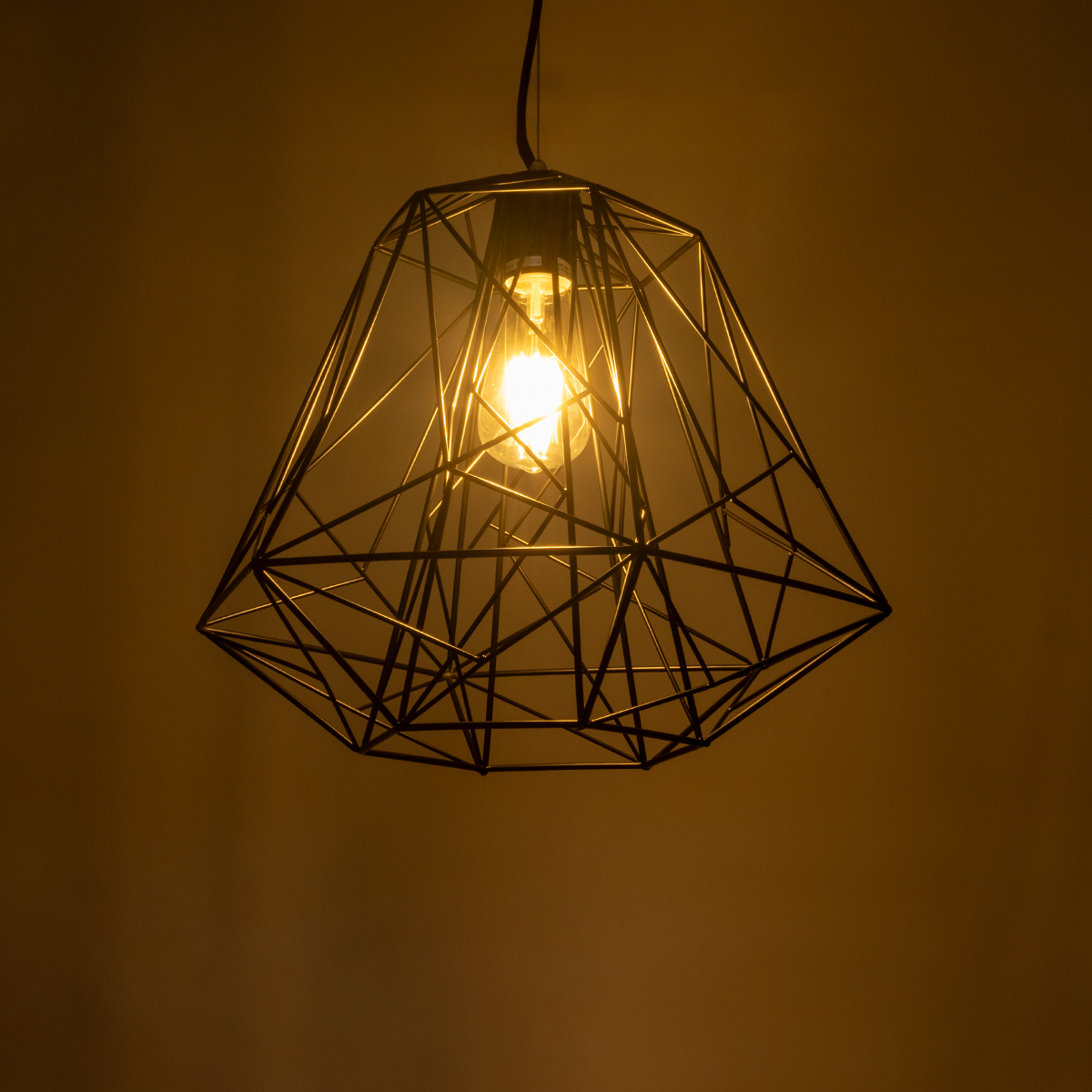 GLOBOSTAR® GRID 01022 Vintage Κρεμαστό Φωτιστικό Οροφής με Ντουί 1 x E27 AC 220-240V IP20 - Μαύρο - Μ40 x Π40 x Υ33cm 3 GLOBOSTAR® GRID 01022 Vintage Κρεμαστό Φωτιστικό Οροφής με Ντουί 1 x E27 AC 220-240V IP20 - Μαύρο - Μ40 x Π40 x Υ33cm - Image 2