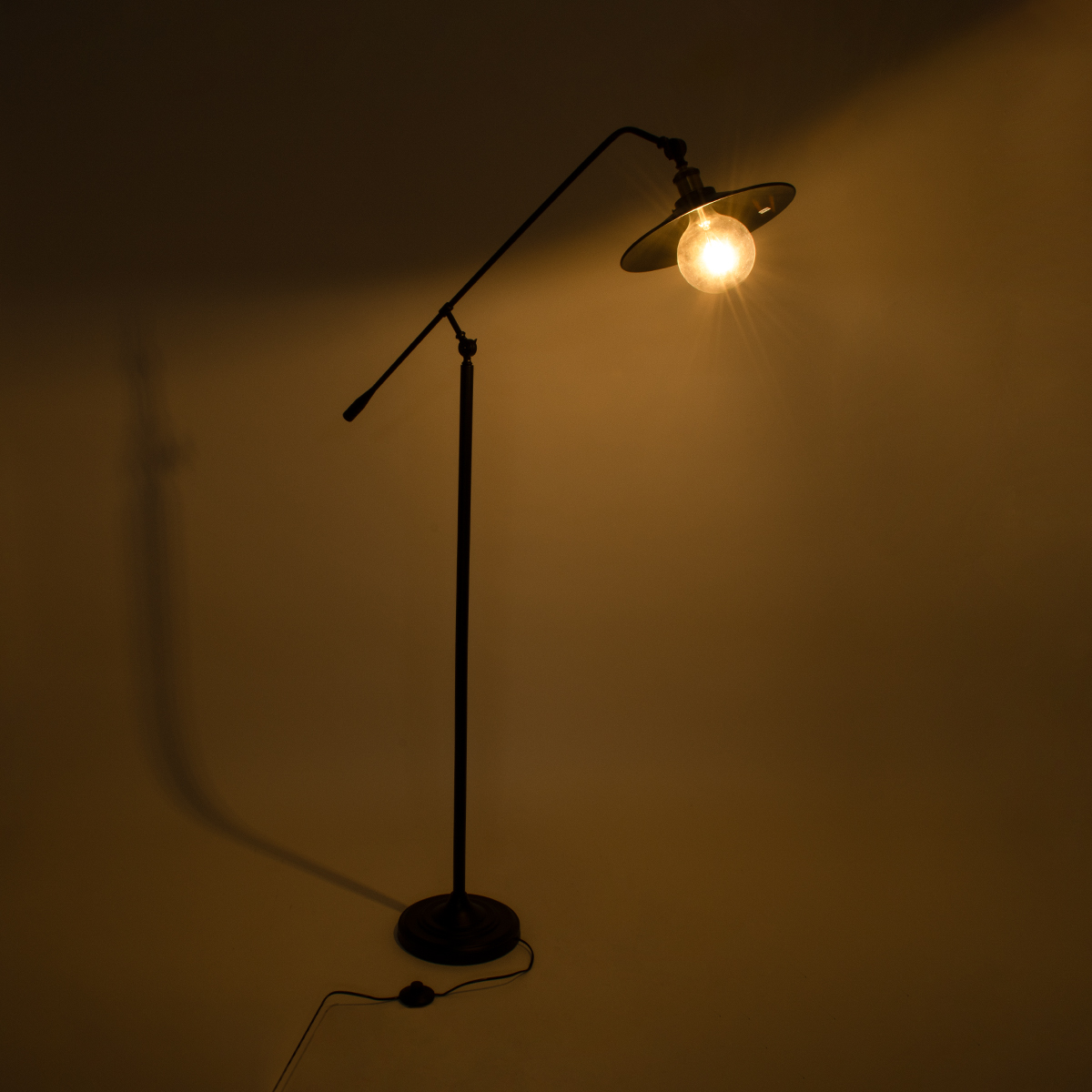 GloboStar® WYNGE 01101 Vintage Επιδαπέδιο Φωτιστικό Μονόφωτο 1 x E27 IP20 Μαύρο & Χρυσό Μέταλλο - Μ95 x Π27 x Υ174cm 3 GloboStar® WYNGE 01101 Vintage Επιδαπέδιο Φωτιστικό Μονόφωτο 1 x E27 IP20 Μαύρο & Χρυσό Μέταλλο - Μ95 x Π27 x Υ174cm - Image 2