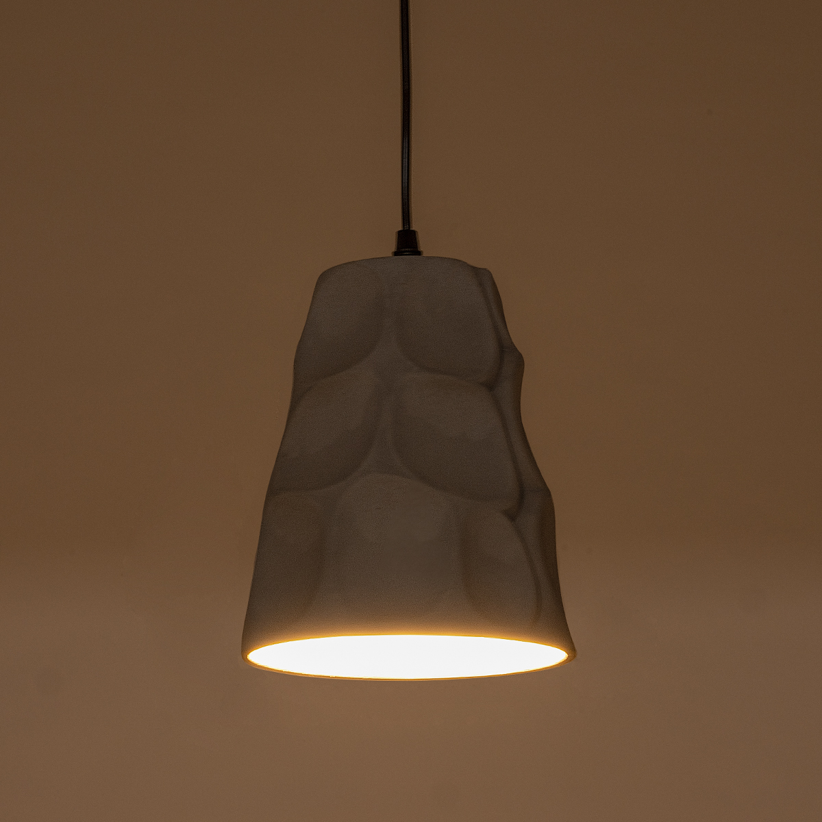 GLOBOSTAR® TRIBECA 01327 Μοντέρνο Κρεμαστό Φωτιστικό Οροφής με Ντουί 1 x E27 AC 220-240V IP20 - Γκρι - Μ18 x Π18 x Υ23cm 4 GLOBOSTAR® TRIBECA 01327 Μοντέρνο Κρεμαστό Φωτιστικό Οροφής με Ντουί 1 x E27 AC 220-240V IP20 - Γκρι - Μ18 x Π18 x Υ23cm - Image 2