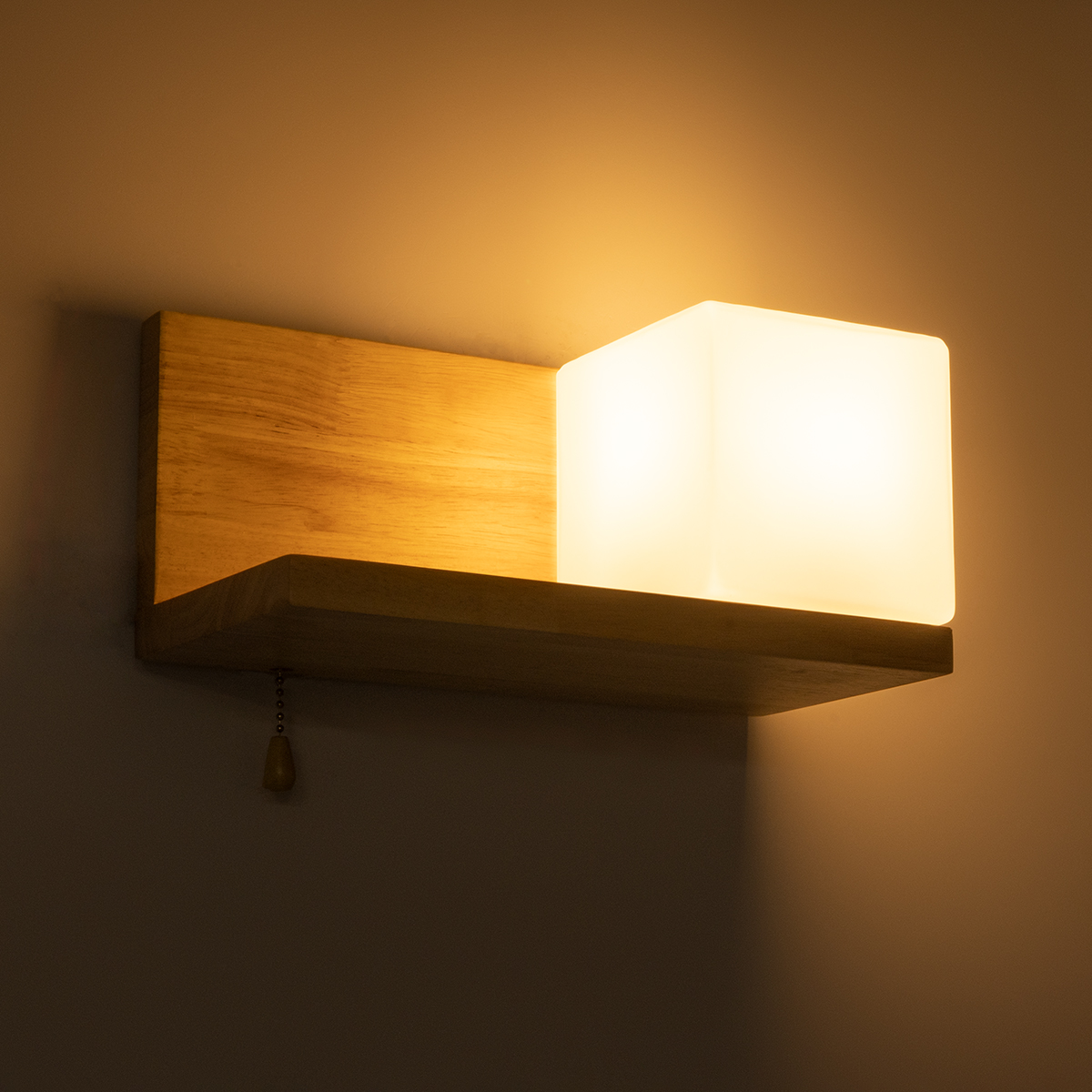 GloboStar® AMITY 01366 Μοντέρνο Επιτοίχιο Φωτιστικό Απλίκα Μονόφωτο 1 x E27 IP20 Μπεζ Ξύλο με Λευκό Γυαλί - Μ30 x Π14.5 x Υ15cm 4 GloboStar® AMITY 01366 Μοντέρνο Επιτοίχιο Φωτιστικό Απλίκα Μονόφωτο 1 x E27 IP20 Μπεζ Ξύλο με Λευκό Γυαλί - Μ30 x Π14.5 x Υ15cm - Image 2