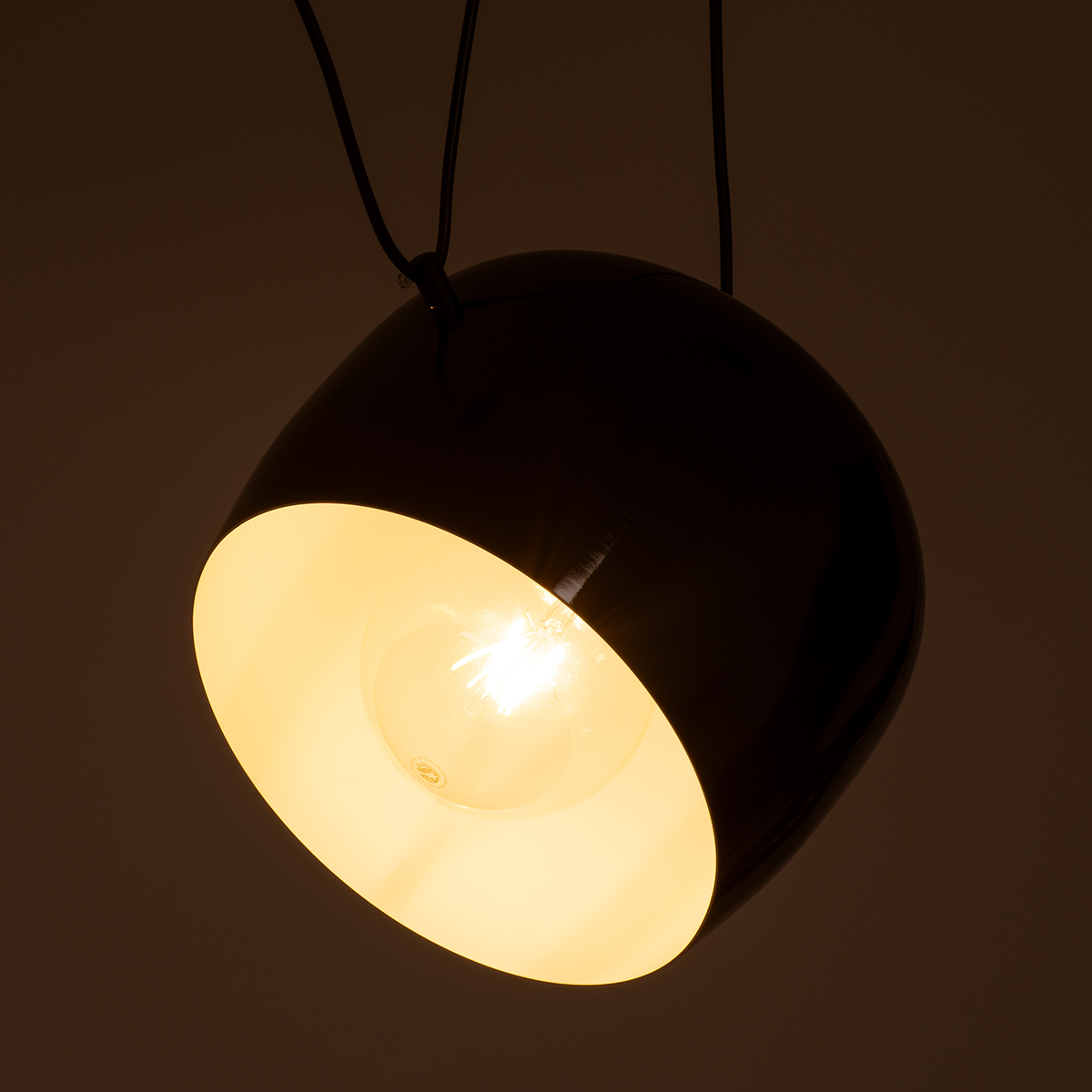 GLOBOSTAR® JASPER 01373 Μοντέρνο Κρεμαστό Φωτιστικό Οροφής με Ντουί 1 x E27 AC 220-240V IP20 - Μαύρο & Λευκό - Μ26.5 x Π26.5 x Υ20.5cm 4 GLOBOSTAR® JASPER 01373 Μοντέρνο Κρεμαστό Φωτιστικό Οροφής με Ντουί 1 x E27 AC 220-240V IP20 - Μαύρο & Λευκό - Μ26.5 x Π26.5 x Υ20.5cm - Image 2