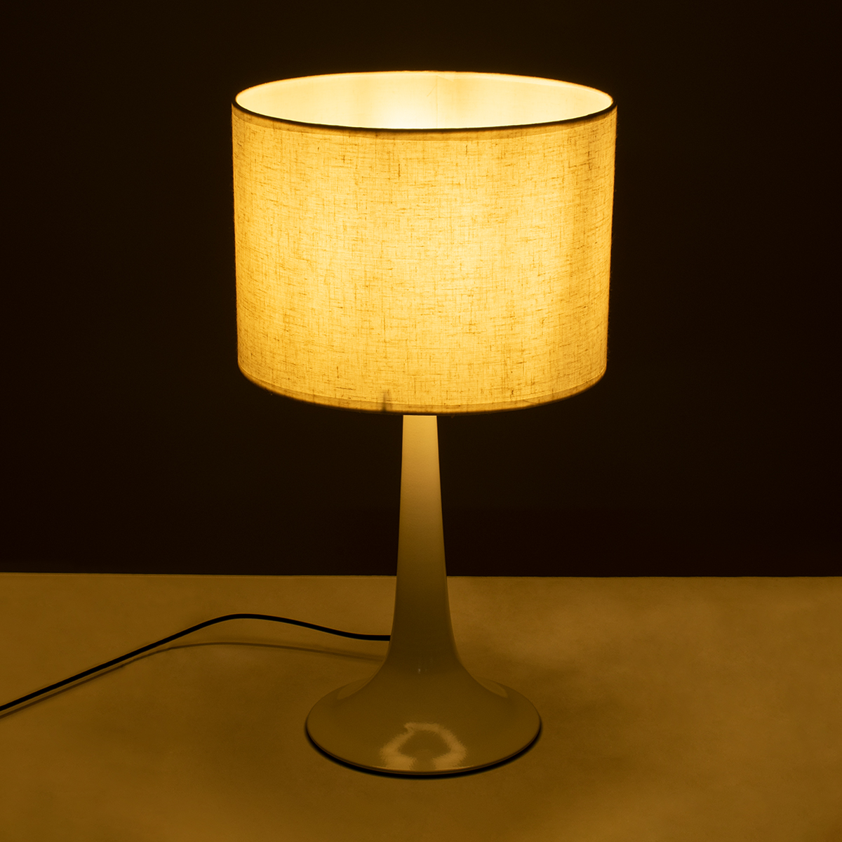 GLOBOSTAR® AMBROSIA 01395 Μοντέρνο Επιτραπέζιο Φωτιστικό Πορτατίφ με Ντουί 1 x E27 AC 220-240V IP20 - Λευκό - Μ25 x Π25 x Υ46cm 4 GLOBOSTAR® AMBROSIA 01395 Μοντέρνο Επιτραπέζιο Φωτιστικό Πορτατίφ με Ντουί 1 x E27 AC 220-240V IP20 - Λευκό - Μ25 x Π25 x Υ46cm - Image 2