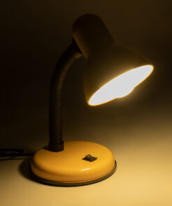 Alternative view of GloboStar® STUDENT 01536 Μοντέρνο Επιτραπέζιο Φωτιστικό Πορτατίφ Μονόφωτο 1 x E27 IP20 Κίτρινο Μέταλλο με Μαύρο Πλαστικό - Μ12 x Π12 x Υ32cm