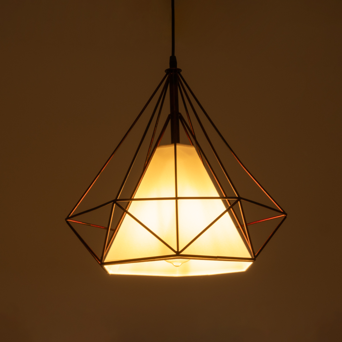 GLOBOSTAR® KAIRI 01623 Μοντέρνο Κρεμαστό Φωτιστικό Οροφής με Ντουί 1 x E27 AC 220-240V IP20 - Χάλκινο & Λευκό - Μ38 x Π38 x Y38cm 4 GLOBOSTAR® KAIRI 01623 Μοντέρνο Κρεμαστό Φωτιστικό Οροφής με Ντουί 1 x E27 AC 220-240V IP20 - Χάλκινο & Λευκό - Μ38 x Π38 x Y38cm - Image 2