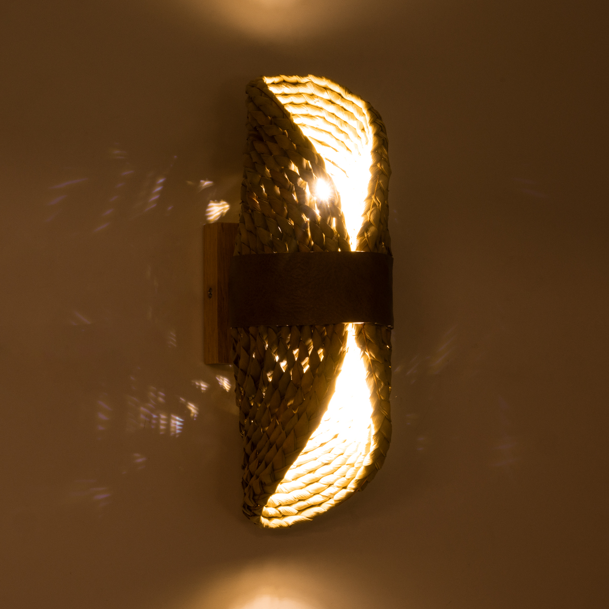 GloboStar® GUAVA 02222 Boho Επιτοίχιο Φωτιστικό Απλίκα Δίφωτο 2 x G9 IP20 Μπεζ Ξύλο με Καφέ Δέρμα - Μ11 x Π13 x Υ30cm 4 GloboStar® GUAVA 02222 Boho Επιτοίχιο Φωτιστικό Απλίκα Δίφωτο 2 x G9 IP20 Μπεζ Ξύλο με Καφέ Δέρμα - Μ11 x Π13 x Υ30cm - Image 2