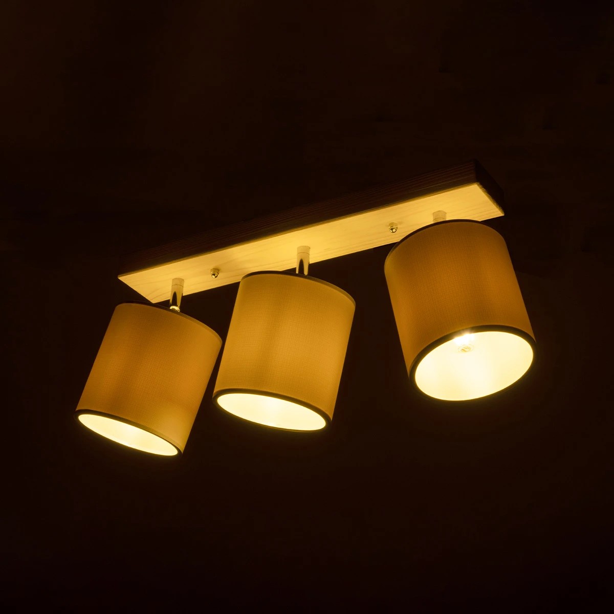 GloboStar® CUP 203-0058 Vintage Φωτιστικό Οροφής Ράγα Τρίφωτο 3 x E27 IP20 Μπέζ Ξύλο με Λευκό Ύφασμα - Μ60 x Π14 x Υ26cm 3 GloboStar® CUP 203-0058 Vintage Φωτιστικό Οροφής Ράγα Τρίφωτο 3 x E27 IP20 Μπέζ Ξύλο με Λευκό Ύφασμα - Μ60 x Π14 x Υ26cm - Image 2