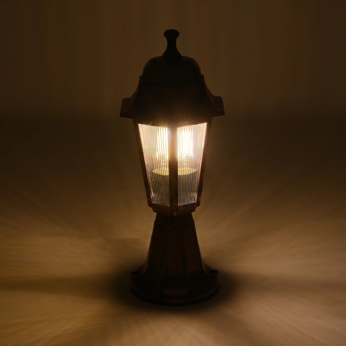 GloboStar® VITRO 203-0195 Vintage Επιδαπέδιο Φωτιστικό Φαναράκι Μονόφωτο 1 x E27 IP44 Χάλκινο & Διάφανο Πλαστικό - Μ17 x Π17 x Υ40cm 3 GloboStar® VITRO 203-0195 Vintage Επιδαπέδιο Φωτιστικό Φαναράκι Μονόφωτο 1 x E27 IP44 Χάλκινο & Διάφανο Πλαστικό - Μ17 x Π17 x Υ40cm - Image 2