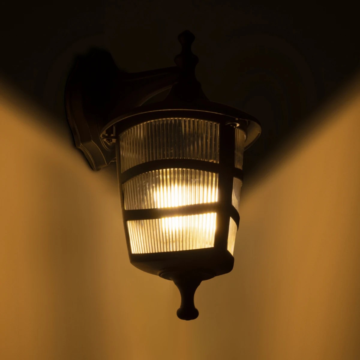 GloboStar® ZARDIN 203-0206 Vintage Επιτοίχιο Φωτιστικό Φαναράκι Μονόφωτο 1 x E27 IP44 Μαύρο Πλαστικό - Μ17 x Π22 x Υ30cm 3 GloboStar® ZARDIN 203-0206 Vintage Επιτοίχιο Φωτιστικό Φαναράκι Μονόφωτο 1 x E27 IP44 Μαύρο Πλαστικό - Μ17 x Π22 x Υ30cm - Image 2