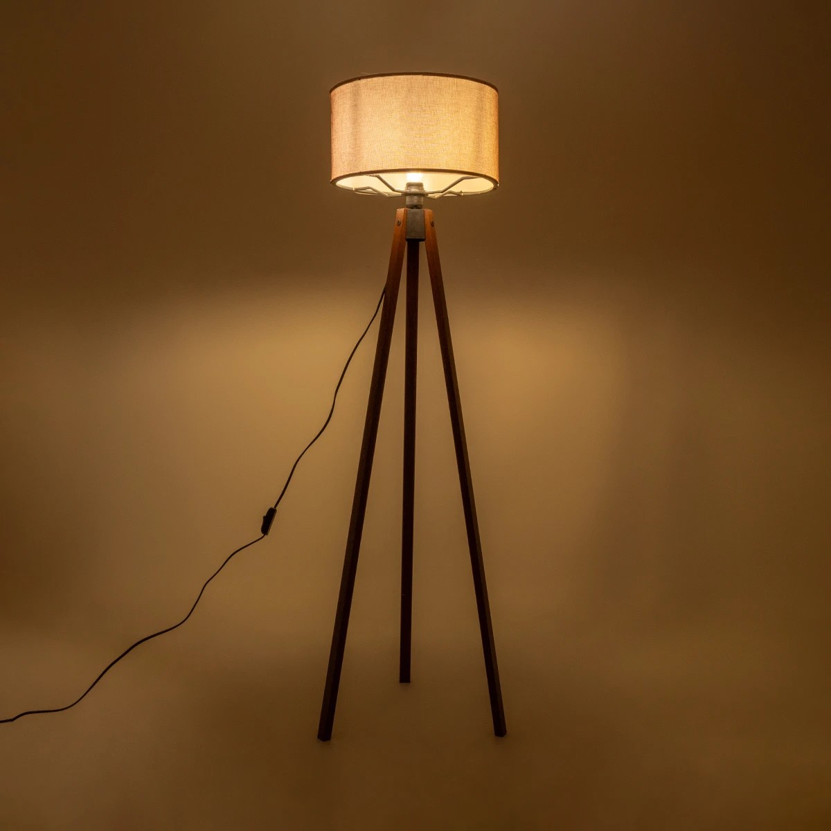 GloboStar® SAGA 204-0049 Μοντέρνο Eπιδαπέδιο Φωτιστικό Μονόφωτο 1 x E27 IP20 Καφέ Ξύλο με Ροζ Ύφασμα - Μ38 x Π38 x Υ140cm 2 GloboStar® GloboStar® SAGA 204-0049 Μοντέρνο Eπιδαπέδιο Φωτιστικό Μονόφωτο 1 x E27 IP20 Καφέ Ξύλο με Ροζ Ύφασμα - Μ38 x Π38 x Υ140cm