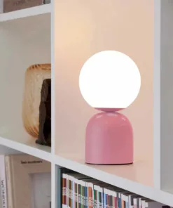 GloboStar® MAGIC 204-0134 Μοντέρνο Eπιτραπέζιο Φωτιστικό Μονόφωτο 1 x E27 IP20 Ροζ Μέταλλο με Λευκό Γυαλί - Μ13 x Π13 x Υ28cm 6 204 0134 3