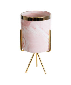 GloboStar® GloboStar® Artificial Garden COLORADO 20566 Διακοσμητικό Κεραμικό Κασπώ Γλάστρα - Flower Pot Ροζ με Χρυσή Μεταλλική Βάση και Λευκές Λεπτομέρειες Φ8 x Υ17cm