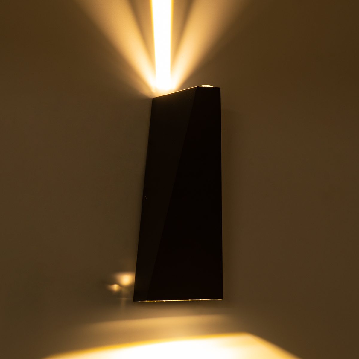 GloboStar® TRIANDE 60553 Φωτιστικό Τοίχου - Απλίκα Αρχιτεκτονικού Φωτισμού Εσωτερικού/Εξωτερικού Χώρου Up & Down LED 10W 1150lm 5° & 60° AC 220-240V Αδιάβροχο IP65 Μ8.5 x Π8.5 x Υ20cm - Θερμό Λευκό 2700K - Μαύρο - Bridgelux Chip - 3 Χρόνια Εγγύηση 10 GloboStar® TRIANDE 60553 Φωτιστικό Τοίχου - Απλίκα Αρχιτεκτονικού Φωτισμού Εσωτερικού/Εξωτερικού Χώρου Up & Down LED 10W 1150lm 5° & 60° AC 220-240V Αδιάβροχο IP65 Μ8.5 x Π8.5 x Υ20cm - Θερμό Λευκό 2700K - Μαύρο - Bridgelux Chip - 3 Χρόνια Εγγύηση - Image 8