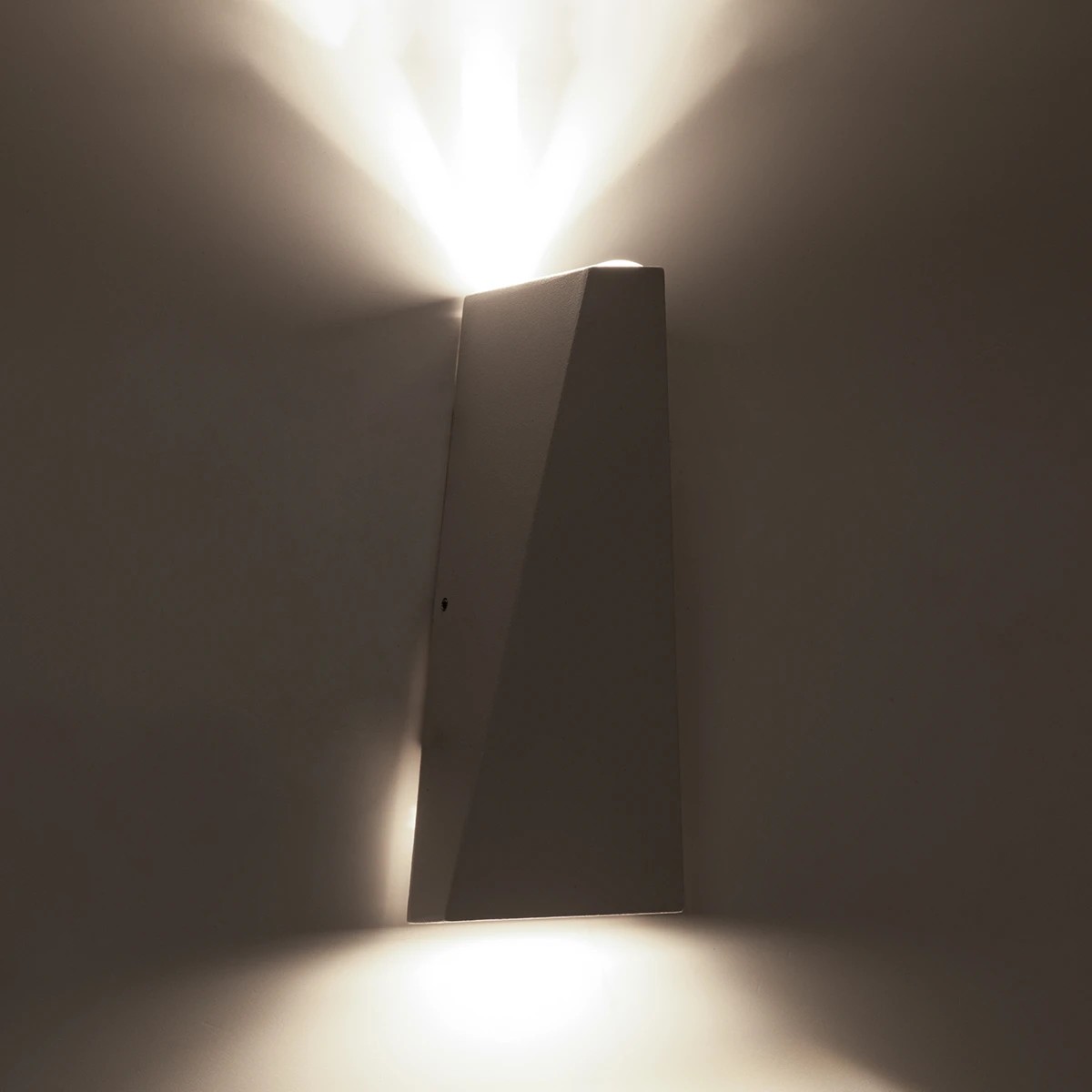 GloboStar® TRIANDE 60555 Φωτιστικό Τοίχου - Απλίκα Αρχιτεκτονικού Φωτισμού Εσωτερικού/Εξωτερικού Χώρου Up & Down LED 10W 1200lm 5° & 60° AC 220-240V IP65 Μ8.5 x Π8.5 x Υ20cm - Φυσικό Λευκό 4500K - Γκρι Αλουμίνιο - Bridgelux Chip - 3 Χρόνια Εγγύηση 8 GloboStar® TRIANDE 60555 Φωτιστικό Τοίχου - Απλίκα Αρχιτεκτονικού Φωτισμού Εσωτερικού/Εξωτερικού Χώρου Up & Down LED 10W 1200lm 5° & 60° AC 220-240V IP65 Μ8.5 x Π8.5 x Υ20cm - Φυσικό Λευκό 4500K - Γκρι Αλουμίνιο - Bridgelux Chip - 3 Χρόνια Εγγύηση - Image 7