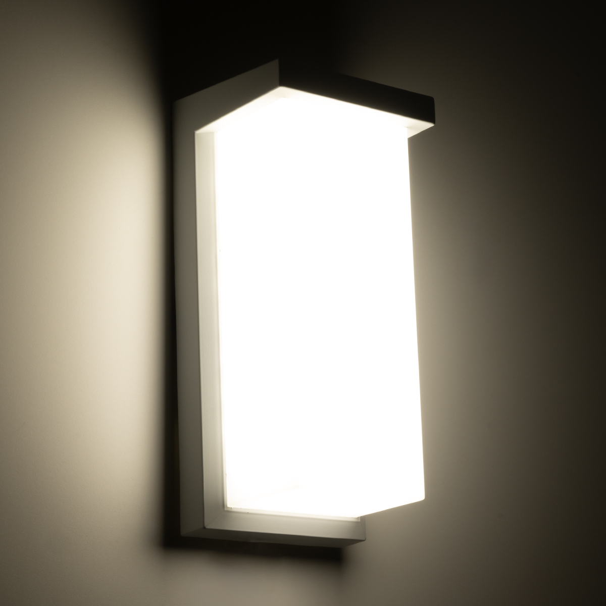 GLOBOSTAR® LOFT 60760 Μοντέρνο Φωτιστικό Τοίχου - Απλίκα LED 18W 1890lm 120° AC 220-240V Αδιάβροχο IP65 Φυσικό Λευκό 4500K - Bridgelux SMD Chip - Λευκό Ματ - Μ24.5 x Π11 x Υ9.5cm - 3 Χρόνια Εγγύηση 7 GLOBOSTAR® LOFT 60760 Μοντέρνο Φωτιστικό Τοίχου - Απλίκα LED 18W 1890lm 120° AC 220-240V Αδιάβροχο IP65 Φυσικό Λευκό 4500K - Bridgelux SMD Chip - Λευκό Ματ - Μ24.5 x Π11 x Υ9.5cm - 3 Χρόνια Εγγύηση - Image 6