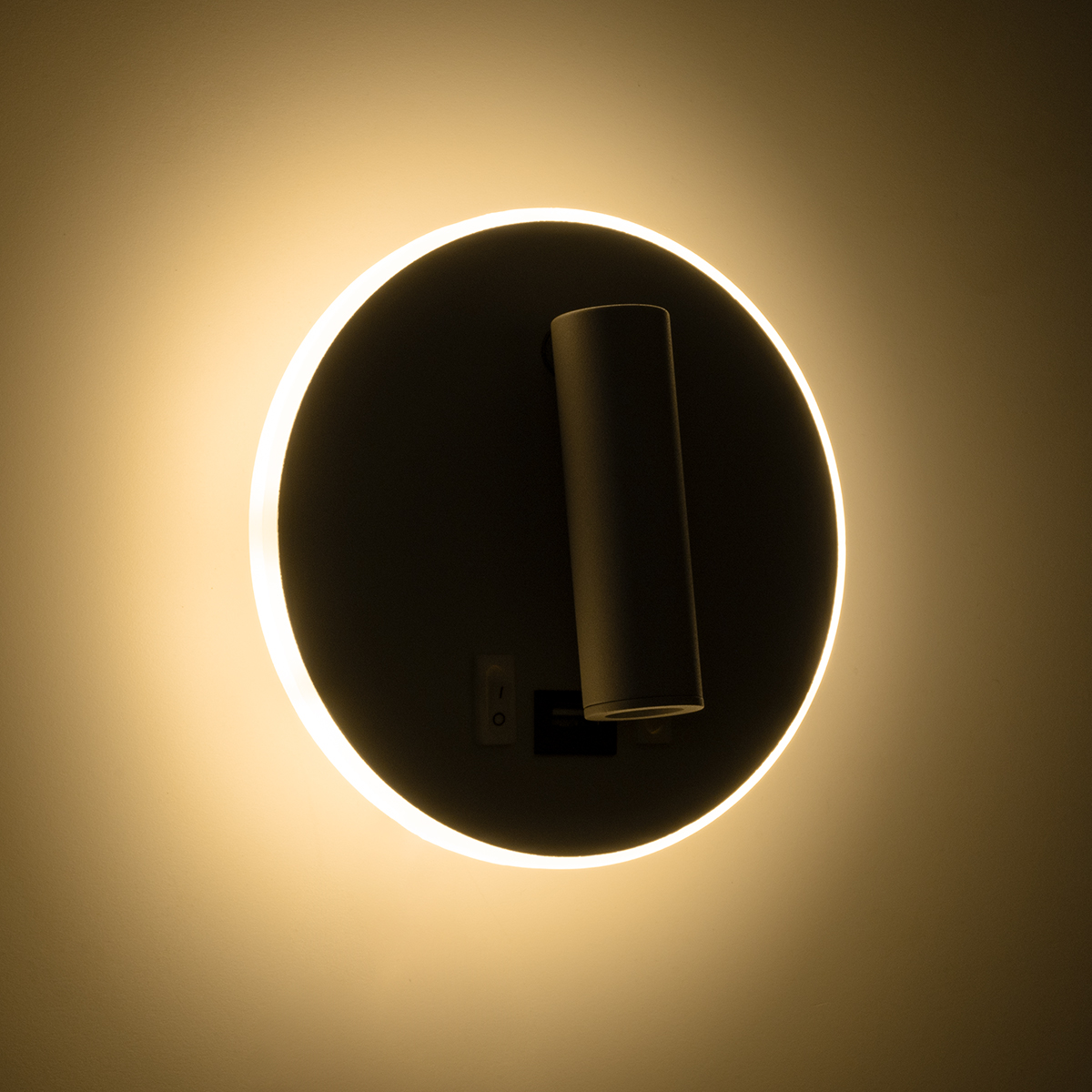 GloboStar® LADY-R 60939 Μοντέρνο Φωτιστικό Τοίχου - Απλίκα Ξενοδοχείου Bed Side LED 6W 600lm 36° & 360° AC 220-240V - Reading Light & Κρυφός Φωτισμός - Φορτιστής USB 3A - Φ15 x Υ7cm - Φυσικό Λευκό 4500K - Λευκό - 3 Χρόνια Εγγύηση 9 GloboStar® LADY-R 60939 Μοντέρνο Φωτιστικό Τοίχου - Απλίκα Ξενοδοχείου Bed Side LED 6W 600lm 36° & 360° AC 220-240V - Reading Light & Κρυφός Φωτισμός - Φορτιστής USB 3A - Φ15 x Υ7cm - Φυσικό Λευκό 4500K - Λευκό - 3 Χρόνια Εγγύηση - Image 7