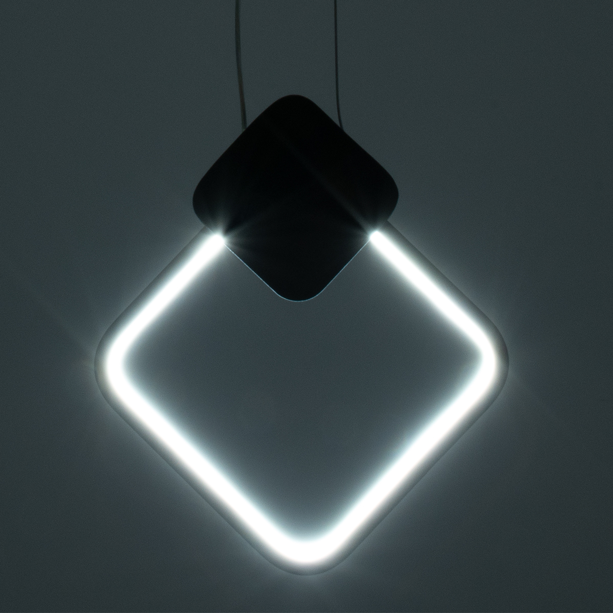 GLOBOSTAR® MARY 61082 Μοντέρνο Κρεμαστό Φωτιστικό Οροφής LED 12W 1440lm 300° AC 220-240V IP20 Ρυθμιζόμενο Λευκό CCT με On/Off 2700K/4500K/6000K - Lumileds SMD Chip - Μαύρο - Μ20 x Π2.3 x Υ28.5cm - 3 Χρόνια Εγγύηση 12 GLOBOSTAR® MARY 61082 Μοντέρνο Κρεμαστό Φωτιστικό Οροφής LED 12W 1440lm 300° AC 220-240V IP20 Ρυθμιζόμενο Λευκό CCT με On/Off 2700K/4500K/6000K - Lumileds SMD Chip - Μαύρο - Μ20 x Π2.3 x Υ28.5cm - 3 Χρόνια Εγγύηση - Image 10