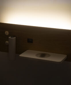 GloboStar® PALADIN 61360 Μοντέρνο Φωτιστικό Τοίχου - Απλίκα Ξενοδοχείου Bed Side LED 6W 720lm 36° AC 220-240V - Reading Light & Κρυφός Φωτισμός - Φορτιστές USB 3A & Wireless 20W - Μ30 x Π11 x Υ12cm - Φυσικό Λευκό 4500K - Ξύλο & Λευκό - Δεξί 27 61360 12