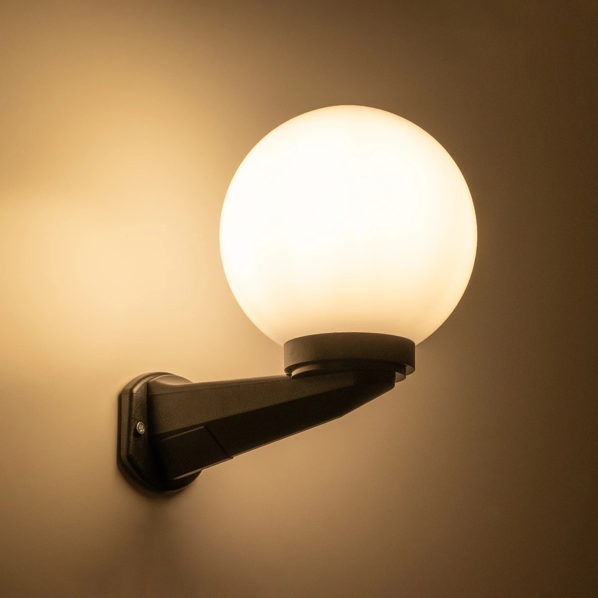 GLOBOSTAR® AGROS 61592 Φωτιστικό Τοίχου - Απλίκα Κήπου με Ντουί 1 x E27 AC 220-240V Αδιάβροχο IP65 - Λευκό & Μάυρο - Μ20 x Π20 x Υ30cm 3 GLOBOSTAR® AGROS 61592 Φωτιστικό Τοίχου - Απλίκα Κήπου με Ντουί 1 x E27 AC 220-240V Αδιάβροχο IP65 - Λευκό & Μάυρο - Μ20 x Π20 x Υ30cm - Image 2