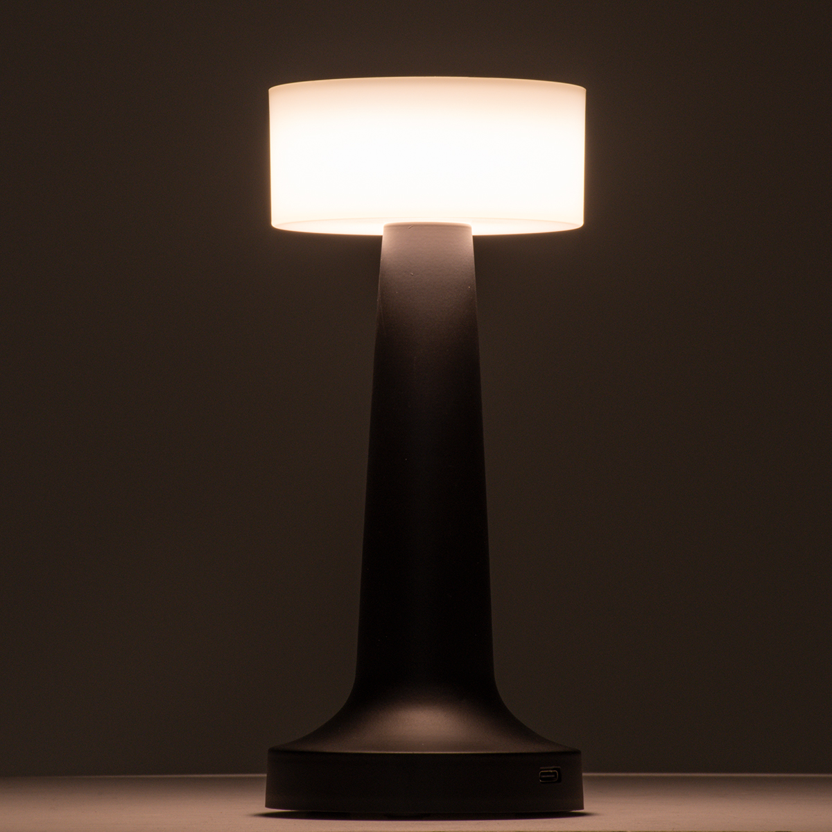 GloboStar® NANNA 76472 Επαναφορτιζόμενο Επιτραπέζιο Φωτιστικό Πορτατίφ LED 1.5W 105lm 120° DC 5V IP44 CCT Ultra Θερμό 1500K - Φυσικό Λευκό 4500K - Ψυχρό Λευκό 6000K Dimmable Μαύρο & Λευκό Πλαστικό - Μ9 x Π9 x Υ21cm - 2 Χρόνια Εγγύηση 11 GloboStar® NANNA 76472 Επαναφορτιζόμενο Επιτραπέζιο Φωτιστικό Πορτατίφ LED 1.5W 105lm 120° DC 5V IP44 CCT Ultra Θερμό 1500K - Φυσικό Λευκό 4500K - Ψυχρό Λευκό 6000K Dimmable Μαύρο & Λευκό Πλαστικό - Μ9 x Π9 x Υ21cm - 2 Χρόνια Εγγύηση - Image 9