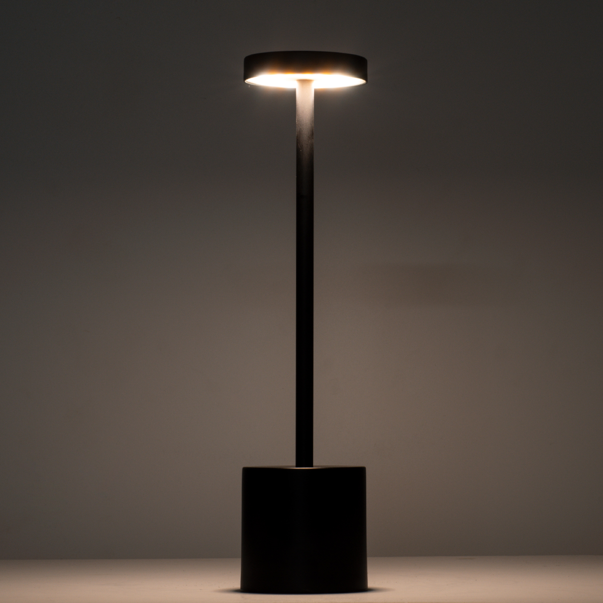 GloboStar® JOJO 76520 Επαναφορτιζόμενο Επιτραπέζιο Φωτιστικό Πορτατίφ LED 1.5W 105lm 120° DC 5V IP44 CCT Ultra Θερμό 1500K - Φυσικό Λευκό 4500K - Ψυχρό Λευκό 6000K Dimmable Μαύρο Αλουμίνιο - Μ8 x Π8 x Υ34cm - 2 Χρόνια Εγγύηση 13 GloboStar® JOJO 76520 Επαναφορτιζόμενο Επιτραπέζιο Φωτιστικό Πορτατίφ LED 1.5W 105lm 120° DC 5V IP44 CCT Ultra Θερμό 1500K - Φυσικό Λευκό 4500K - Ψυχρό Λευκό 6000K Dimmable Μαύρο Αλουμίνιο - Μ8 x Π8 x Υ34cm - 2 Χρόνια Εγγύηση - Image 11