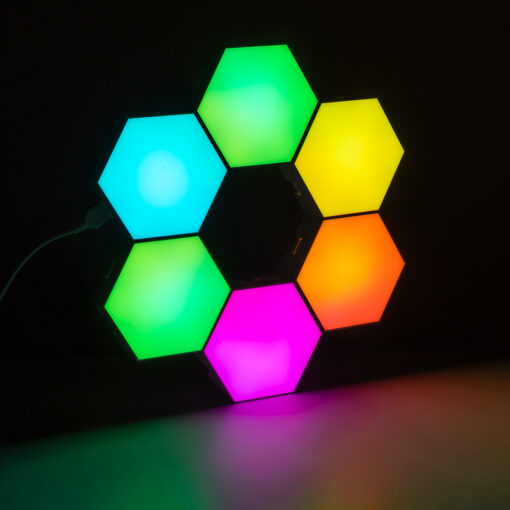 GloboStar® GloboStar® DIGIOCTA 90448 Σετ 6 Ψηφιακων LED RGB Φωτιστικών Κυψελών με Ψηφιακό Controller με WiFi Smart APP & Ασύρματο Χειριστήριο RF 2.4Ghz - LED SMD 5050 9W/Σετ 84PIXEL/Σετ 720lm/Σετ 120° DC 5V με USB 2.0 IP20 Πολύχρωμο RGB - Dimmable - Μ10.5 x Π10.5 x Υ3cm Ανά Κυψέλη - 2 Χρόνια Εγγύηση