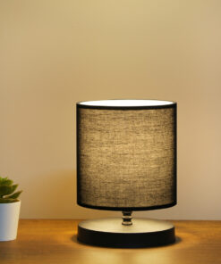 Alternative view of GloboStar® MINNIE 204-0063 Μοντέρνο Eπιτραπέζιο Φωτιστικό Πορτατίφ Μονόφωτο 1 x E27 IP20 Μαύρο Ξύλο με Μαύρο Ύφασμα - Μ15 x Π15 x Υ22cm